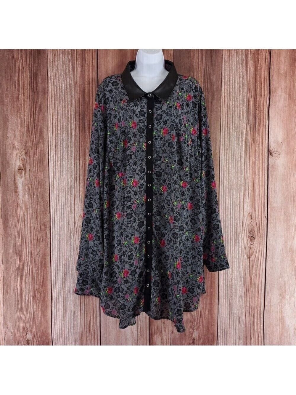 Torrid x Betsey Johnson Womens Size 6 (6X) Tunic Blouse Georgette Floral Skulls